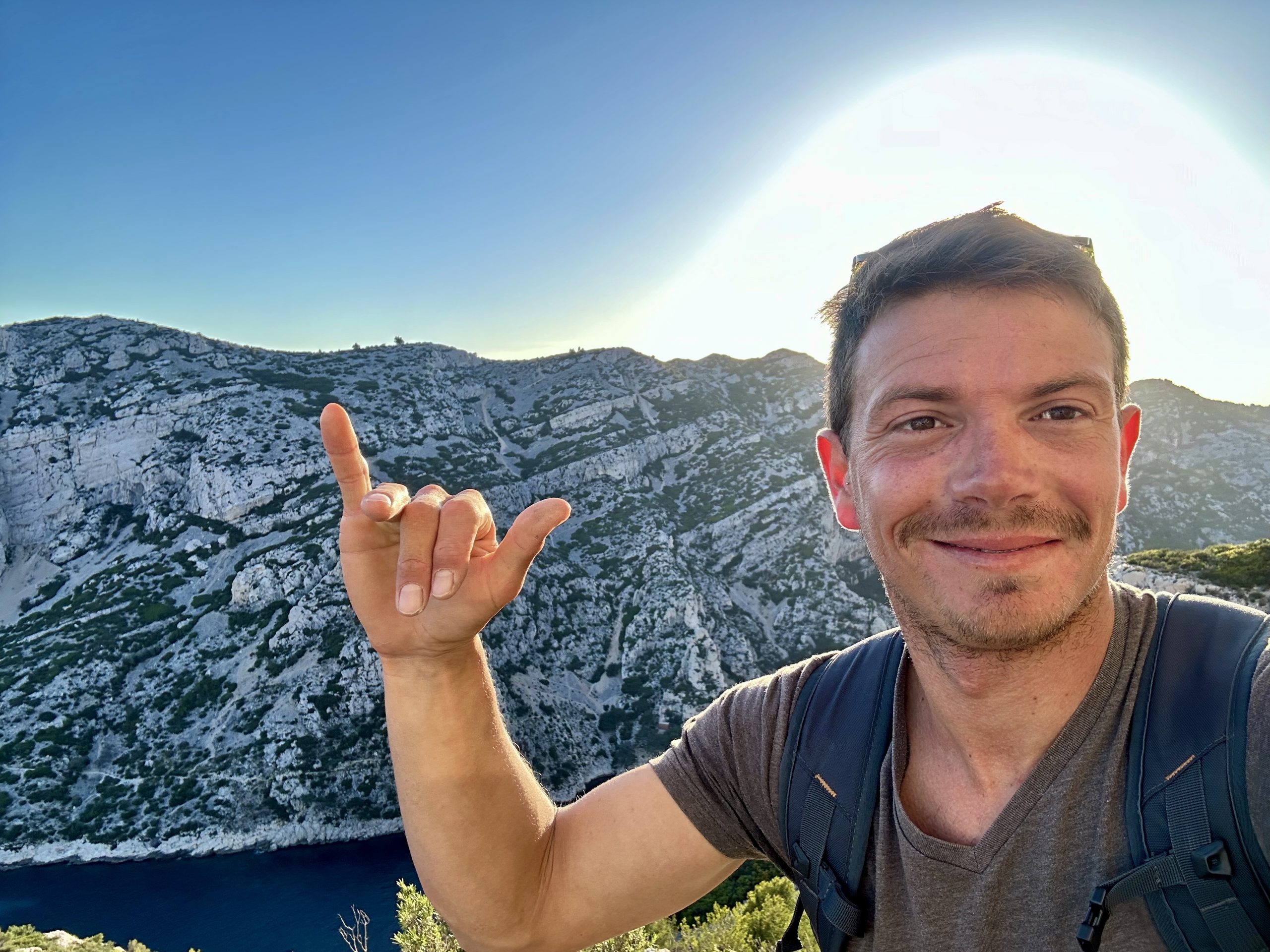 mon portrait dans les calanques de marseille